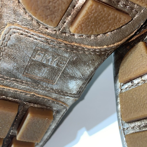 Frye Gold metallic moccasins - Picture 6 of 6